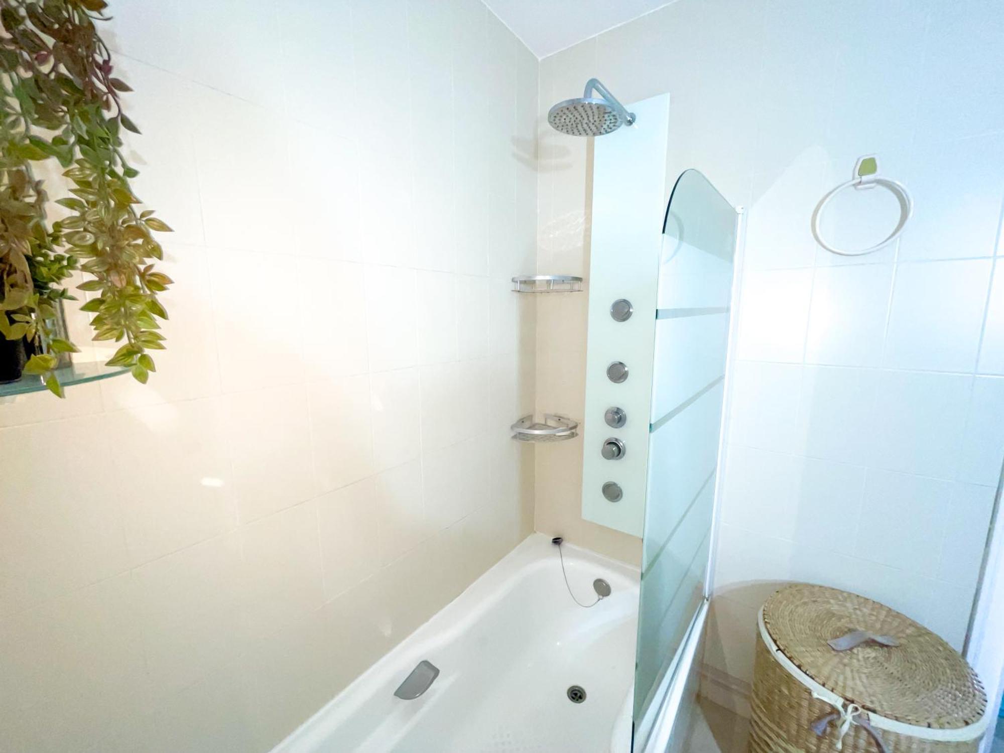 Modern Apartment With Terrace - 2 Min From The Beach Estepona Kültér fotó