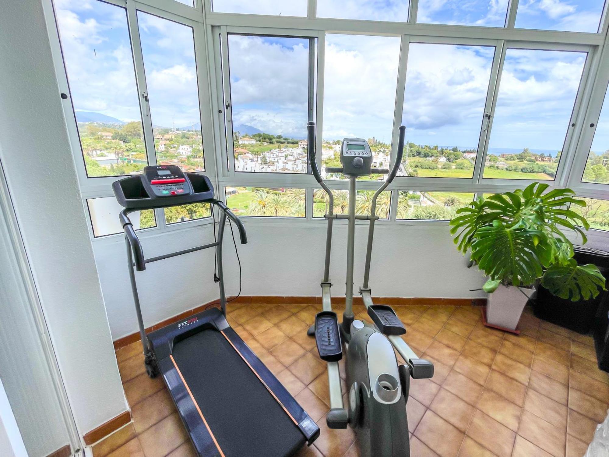 Modern Apartment With Terrace - 2 Min From The Beach Estepona Kültér fotó